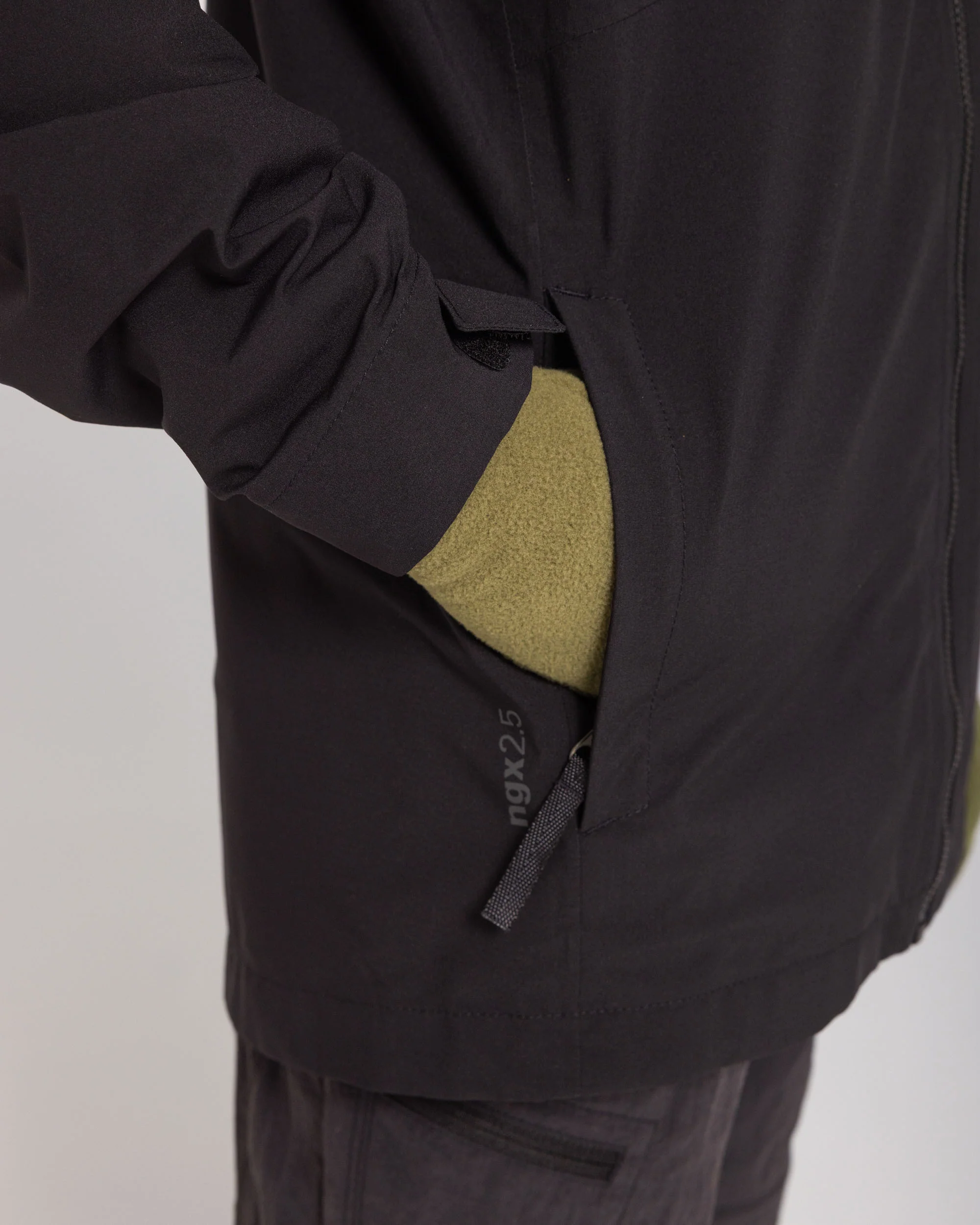 Kids Trailhead 3in1 Rain Hooded Jacket - Black Stingray - Image 3