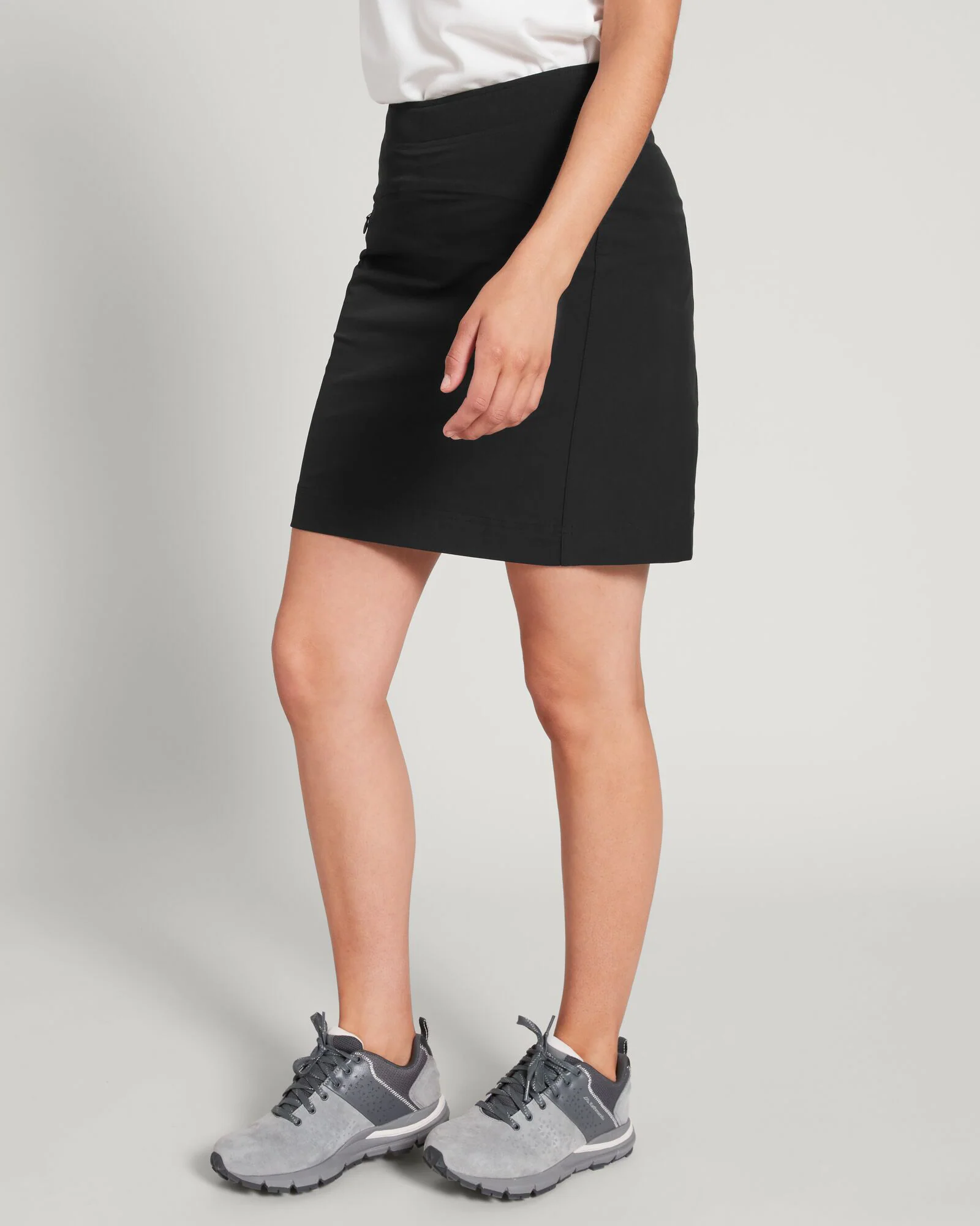 Women's Makino Travel Skort - Black
