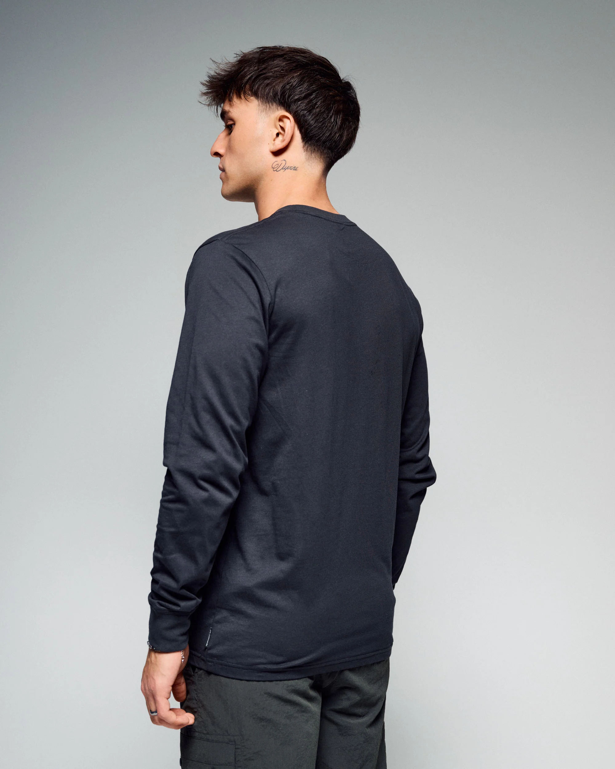 Men's 1987 Organic Cotton Long Sleeve Tee - Washed Black - Image 3