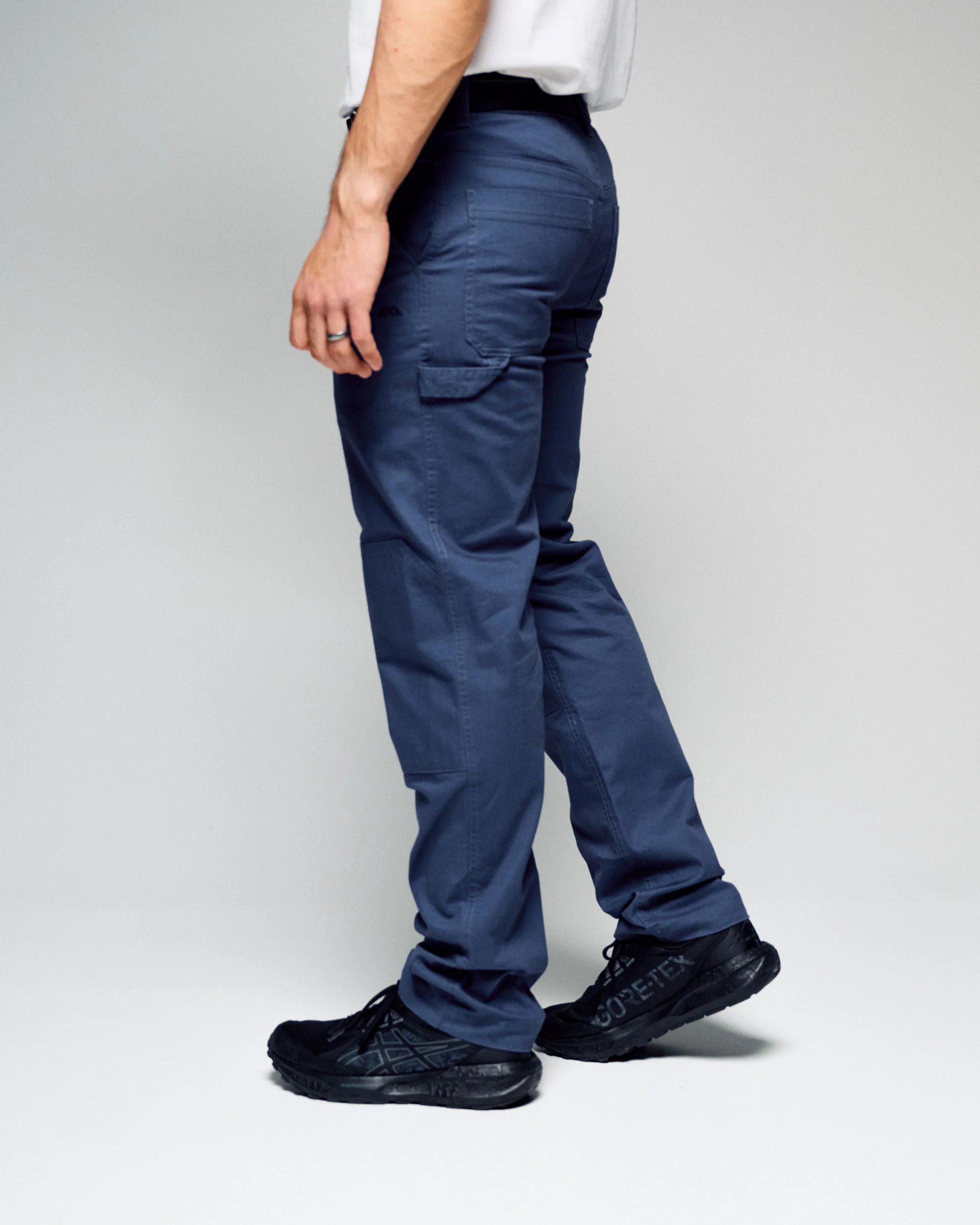 Men's Weekend Cotton Pants - Mid Navy - Image 4