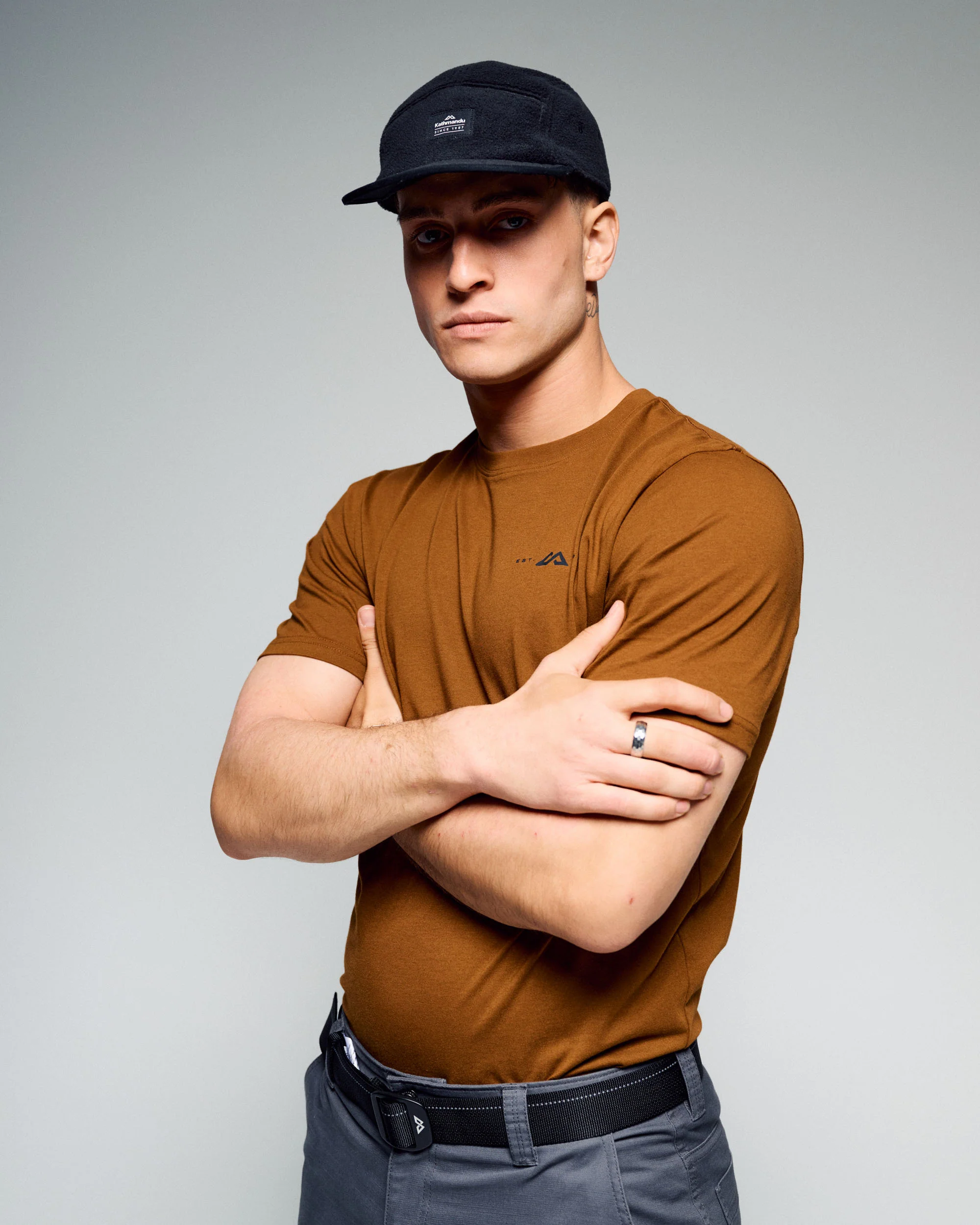 Men's Mountain Rays Organic Cotton T-Shirt - Bark