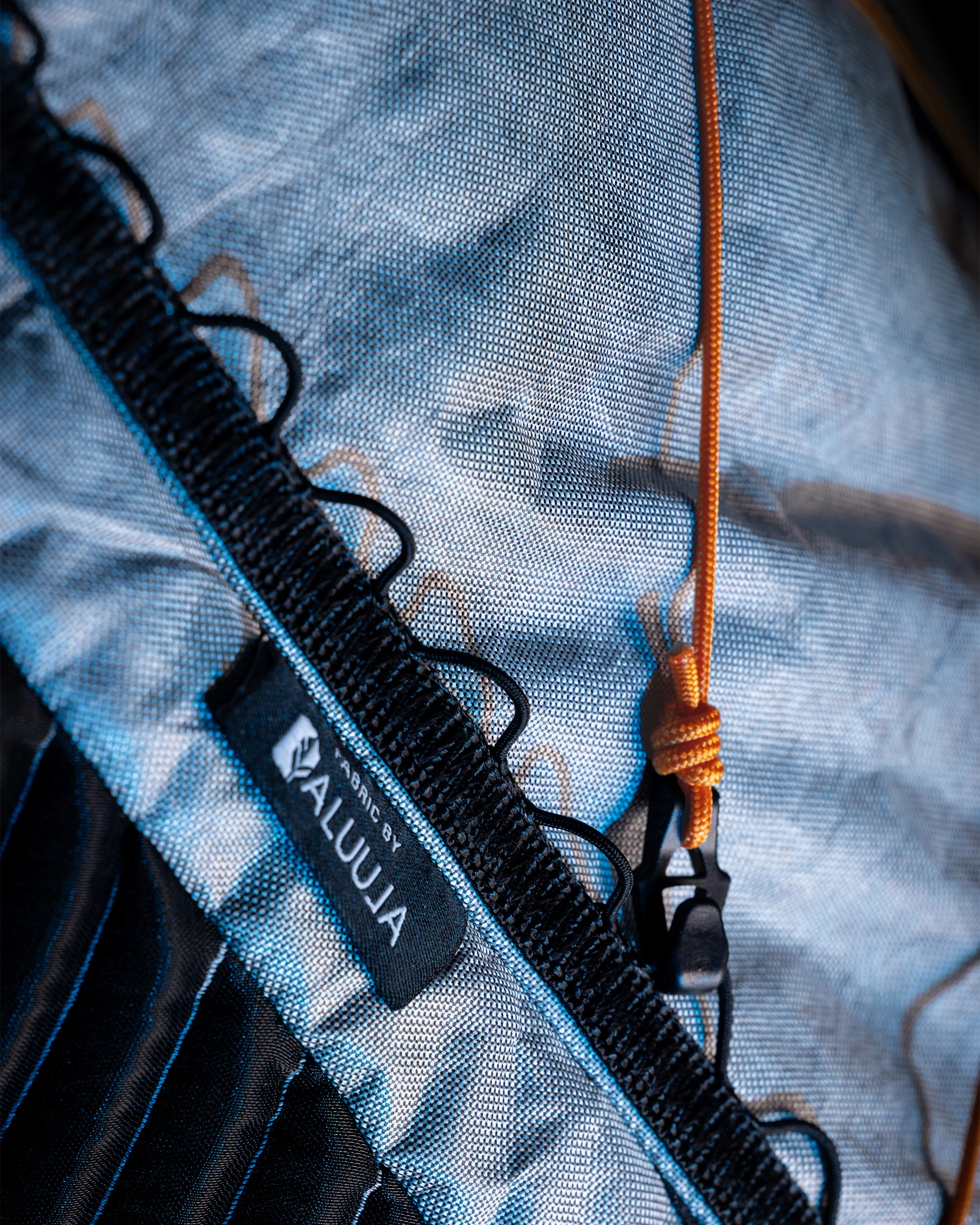 XT Series Pack - 40L - Black Stingray/Mist - Image 6